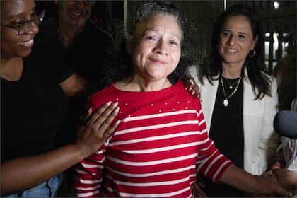 Tras recibir la liberación, la migrante hondureña fue retenida por el ICE en Texas