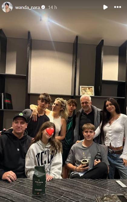 Tras regresar a Buenos Aires, López se reencontró con sus hijos y compartió varios planes con Wanda Nara