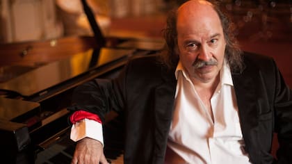 Tras su operación, Litto Nebbia, ya piensa en su música