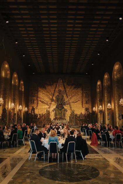 Tras sus compromisos por separado, los cuatro reyes almorzaron juntos en el ayuntamiento de Estocolmo.