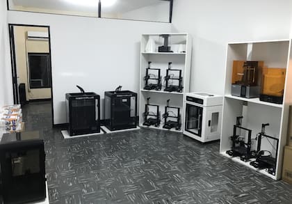 “Sacrifiqué plata”: renunció a una automotriz alemana por el sueño de su vida y hoy tiene una empresa donde diseña las máquinas del futuro - Image 2