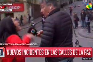 En vivo. Rolando Graña se cruzó con una mujer que lo agredió en Bolivia