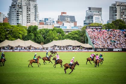 Tras un partido lleno de jugadas intensas, La Natividad–La Dolfina se consagró campeón y selló la temporada con la Triple Corona.