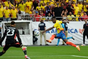 Lorenzo le ganó el duelo a Alfaro: Colombia goleó y ya está en los cuartos de final de la Copa América