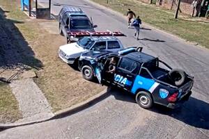 Tras una cinematográfica persecución detuvieron a dos ladrones que habían robado un auto