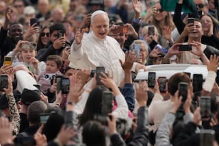 Tras una renovación, el papa León XIV se muda al apartamento papal que Francisco no quiso usar