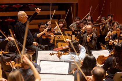 Tras unos exitosos días de ensayo en la Barenboim-Said Akademie de Berlín, la Orquesta del Diván de Oriente y Occidente comenzará su gira el 25 de febrero en el Centro Nacional de Artes Escénicas de Pekín