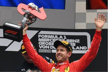Tras varias amarguras, Sebastian Vettel protagonizó en su país una remontada memorable: pasó de 20º y último, a segundo.