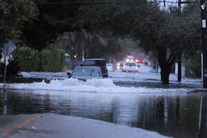 Tras varios días de lluvia, varias ciudades de Florida tuvieron severas inundaciones