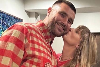 Travis Kelce y Taylor Swift, muy enamorados