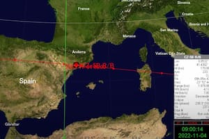 La caída de un cohete chino hizo suspender los vuelos en España durante varias horas