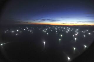 Cómo opera la flota extranjera en la milla 201 y el proyecto que rechaza la pesca local