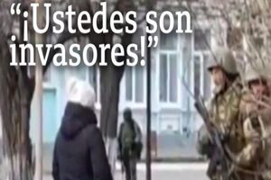 La confrontación de una mujer ucraniana ante un soldado ruso