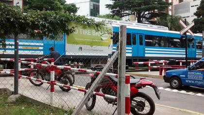 Tren de la línea Mitre detenido por un accidente entre las estaciones Vicente López y Rivadavia