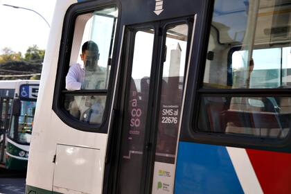 Trenes y colectivos con pocos pasajeros, esta mañana en Retiro