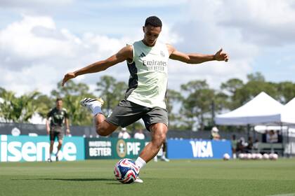 Trent Alexander-Arnold debuta este miércoles en Real Madrid; es una de sus flamantes incorporaciones