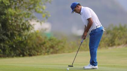 Tres birdies en los últimos hoyos levantaron a Gómez