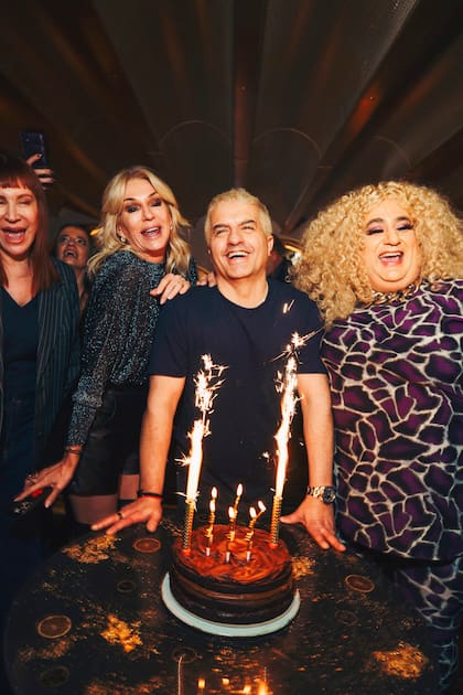 ¡Tres deseos! El momento clave de un festejo que se prolongó hasta la madrugada