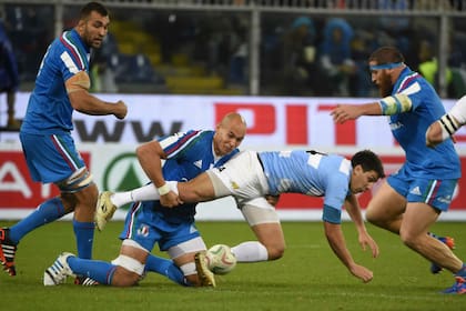 Tres marcas sobre González Amorosino