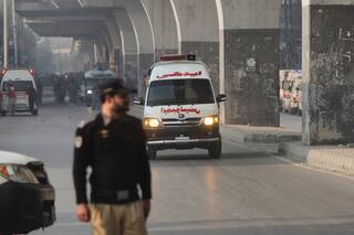 Tres muertos en un ataque suicida a un cuartel en el noroeste de Pakistán