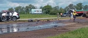 Brutal choque: una camioneta 4x4 destrozó un camión en un cruce sin señalización