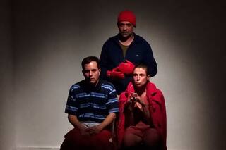 Las cargas, un genial laboratorio de juegos teatrales