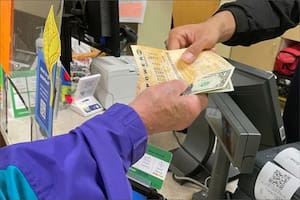 Las “tiendas de la suerte” que vendieron boletos de Powerball por 1 millón de dólares