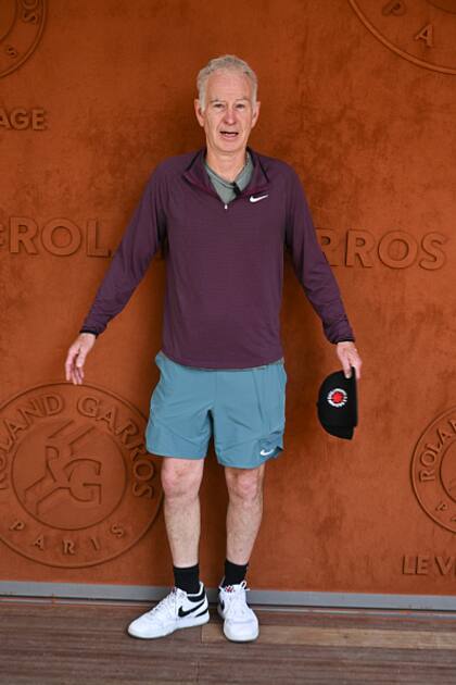 Tres veces ganador del Abierto de Francia, la leyenda estadounidense John McEnroe hoy participa como comentarista en Roland Garros