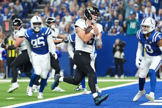 Trevor Lawrence anota dos touchdowns y Jaguars acarician el título de la AFC Sur al vencer a Colts