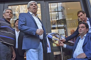 El Gobierno se resigna al 25% que cerró Moyano como nueva pauta salarial