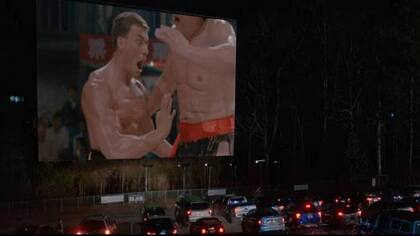 Tributo a Jean Claude Van Damme en "Cobra Kai"