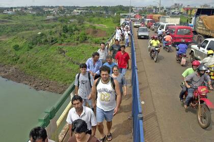 Los dirigentes de Misiones, que comparte frontera con dos países, son los primeros en reclamar un área aduanera especial