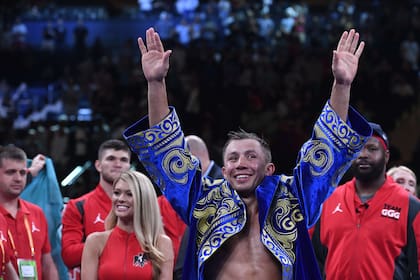 Triple G victorioso: logró un contundente KO y se recuperó tras la derrota con Canelo