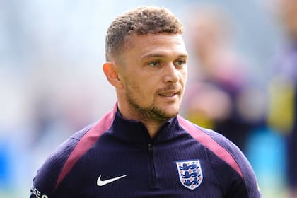 Trippier, exjugador de la selección de Inglaterra, vinculado a una modelo de 14 años menos que él