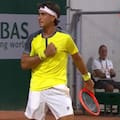 Comesaña bajó a Luciano Darderi y cerró un gran día en Roland Garros