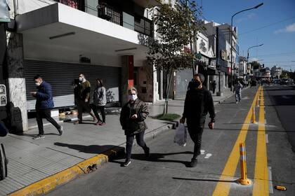 Calle intervenidas para permitir distanciamiento social entre los compradores