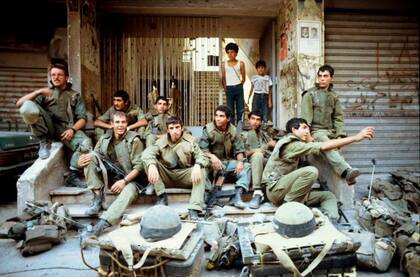 Tropas israelíes en el oeste de Beirut el 14 de septiembre de 1982