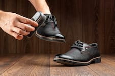 Cómo limpiar y mantener tus zapatos con fórmulas caseras