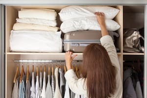 Cinco maneras de tener ordenado el armario y maximizar el espacio