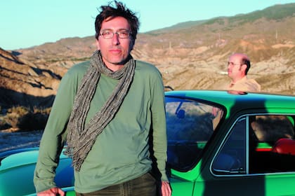 Trueba eligió poner el foco en un personaje quijotesco y no en el genio de Liverpool, uno de sus referentes musicales