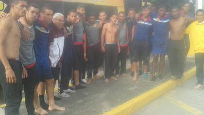 Trujillanos viajaba en colectivo tras perder un partido cuando fue abordado por delincuentes con armas de alto calibre. Foto: Twitter @trufc