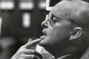 Truman Capote, escritor: "Toda vida humana tiene sus estaciones y ciclos, y ningún caos personal puede ser permanente"