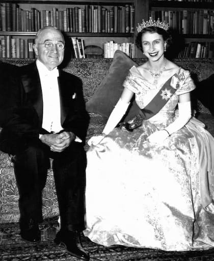 Truman fue el primer mandatario estadounidense que la reina conoció, en 1951, cuando ella era aún princesa.