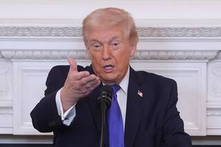 Trump advierte que sopesa ataques limitados; diplomático iraní dice que un acuerdo es inminente