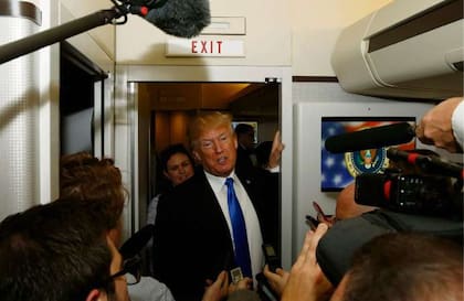 Trump, a bordo del Air Force One.