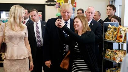 Donald Trump junto a sus simpatizantes