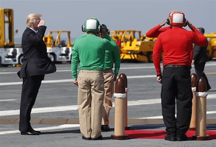 Trump, en un acto en el portaaviones USS Gerald Ford (Archivo)