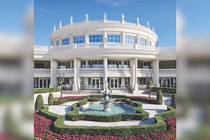 Trump es dueño de empresas en distintos destinos de EE.UU., como este campo de golf en Miami, Florida