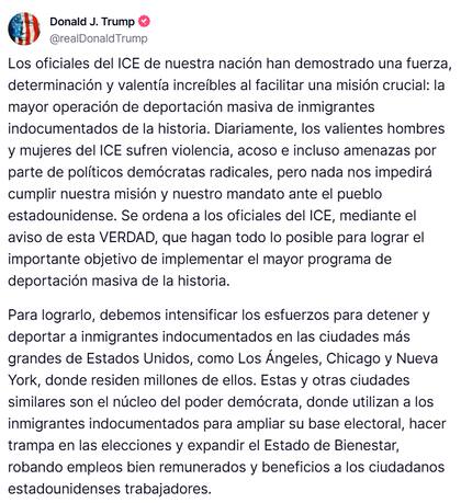Trump le pidió a ICE que amplíe sus esfuerzos para deportar migrantes y arremetió contra los líderes demócratas de las ciudades santuario