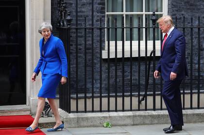 Trump le propuso a May que se quede en el gobierno hasta cerrar el acuerdo EEUU/UK